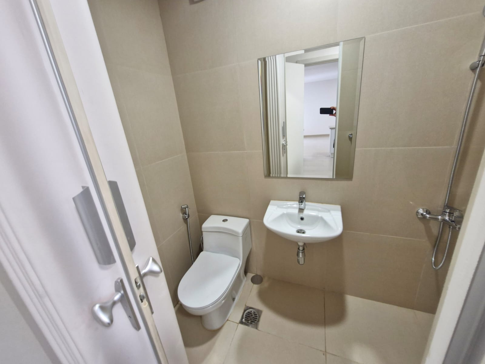 🏰 **Modern Luxury Villa | Sidra District – Roshn**   ✨ *Contemporary Design Blending Elegance, Functionality & Sustainability*  